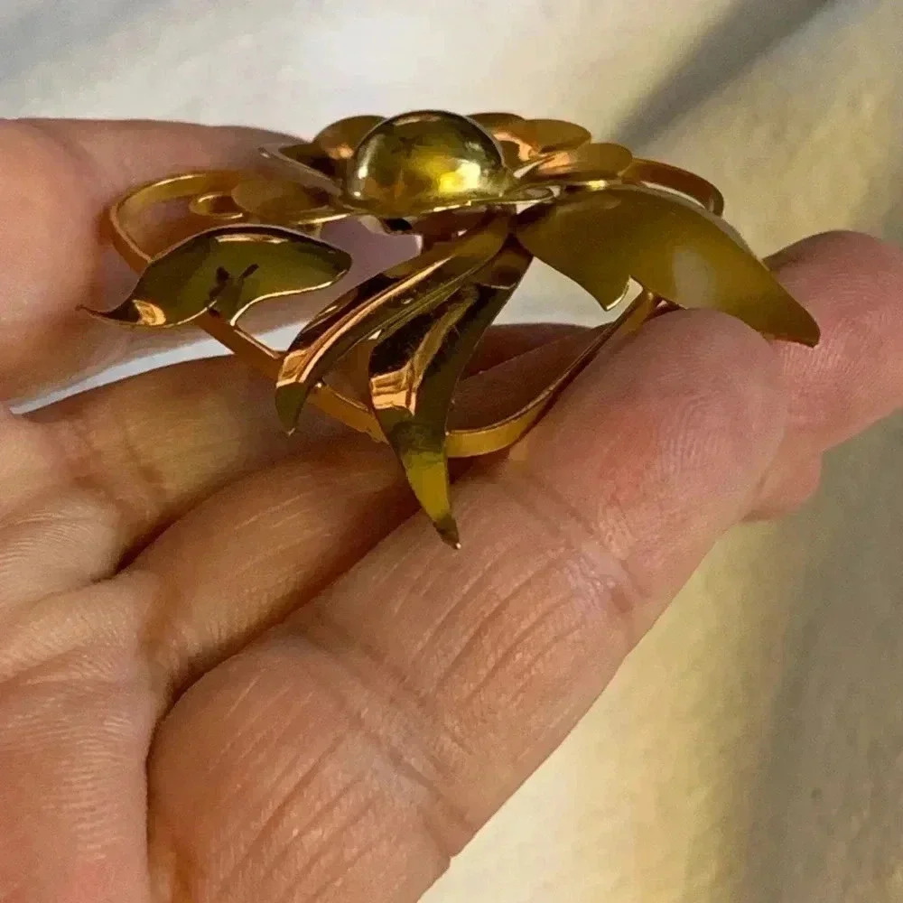 Vintage sterling silver floral pin/ brooch signed TRUART Sterling beautiful!!!!! - Picture 2 of 12